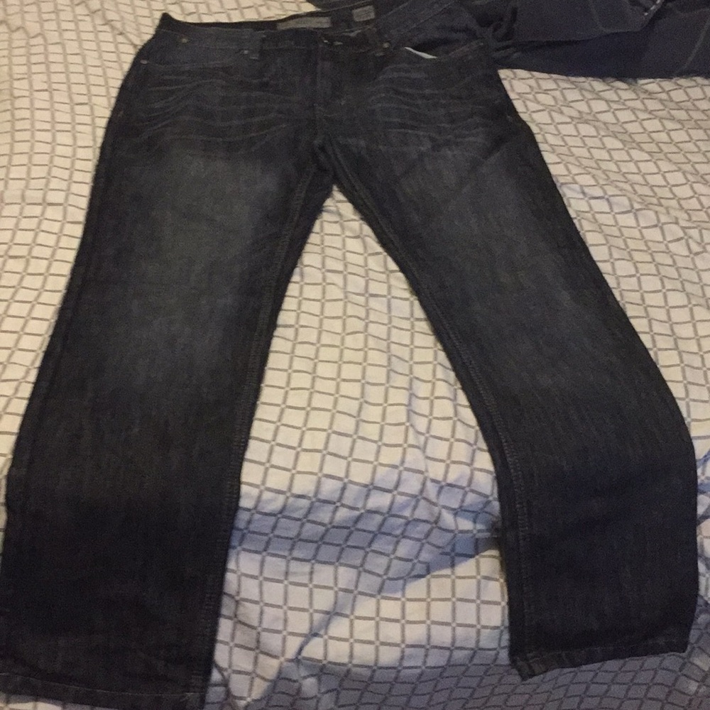I’m selling plant boot cut dark blue